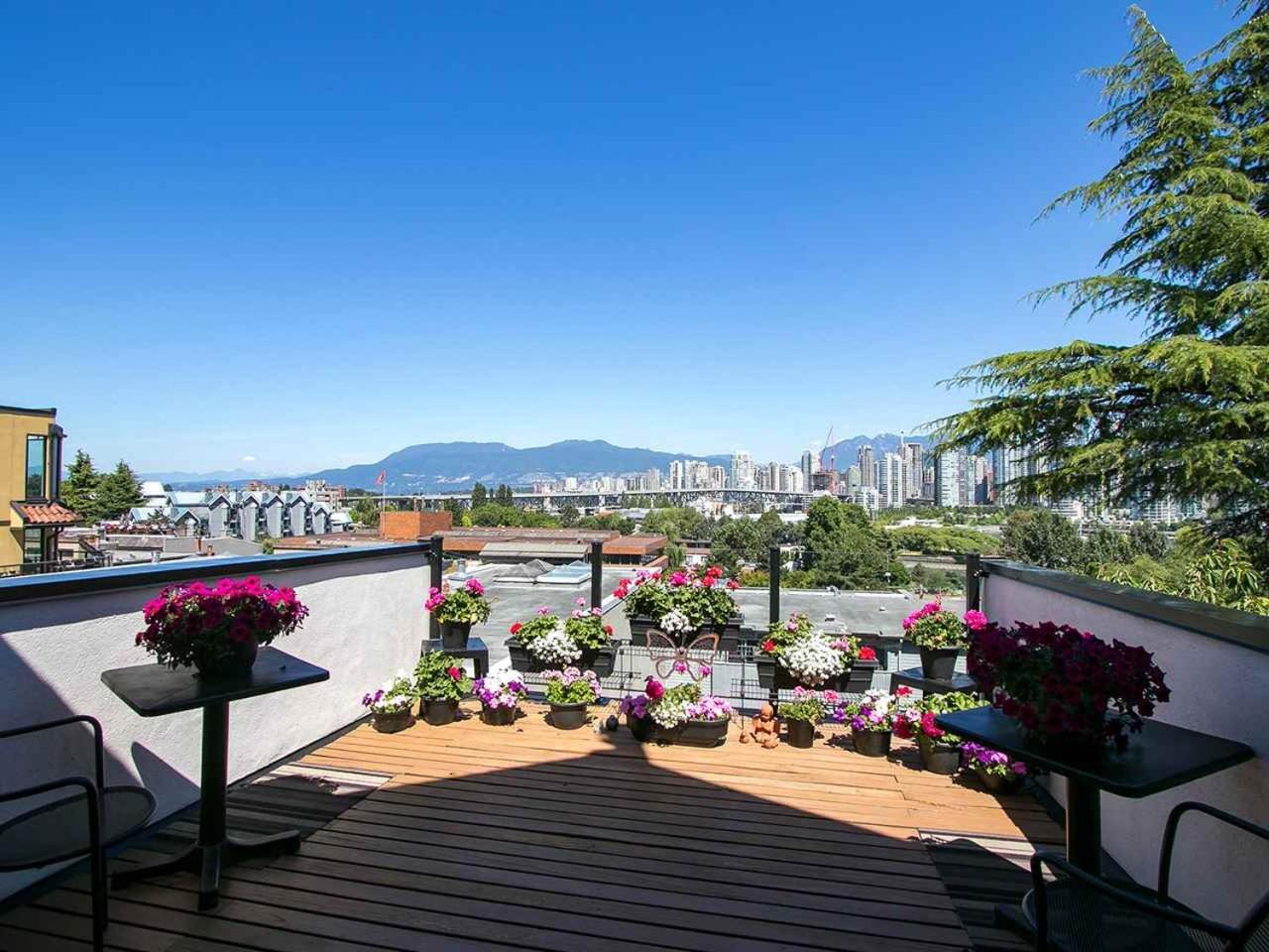 バンクーバーBillion Dollar Views In A Beautiful Fairview Slopes Heritage Houseアパートメント エクステリア 写真